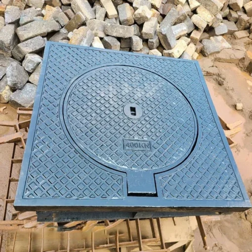 Nắp Hố Ga Gang 900x900 Khung Dương: Số 1 Về Độ Bền Và Thẩm Mỹ!